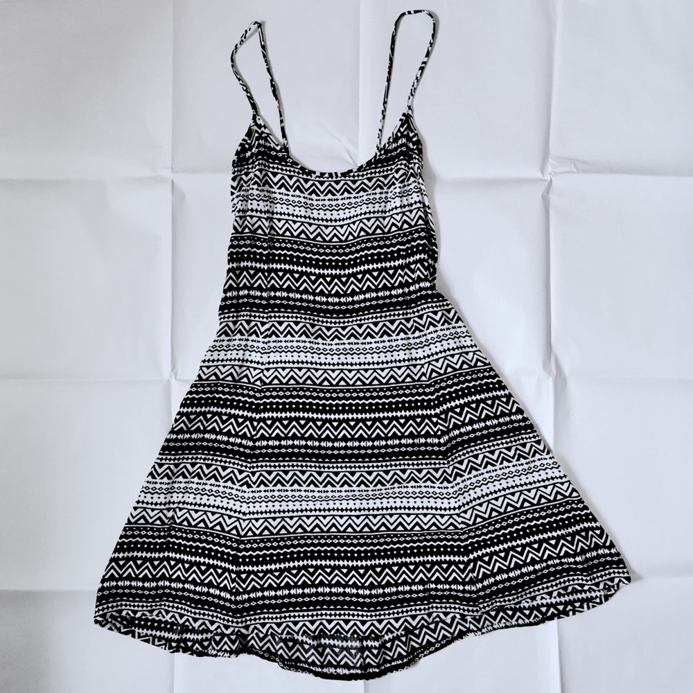 Forever 21 Black & White Tie Back dress